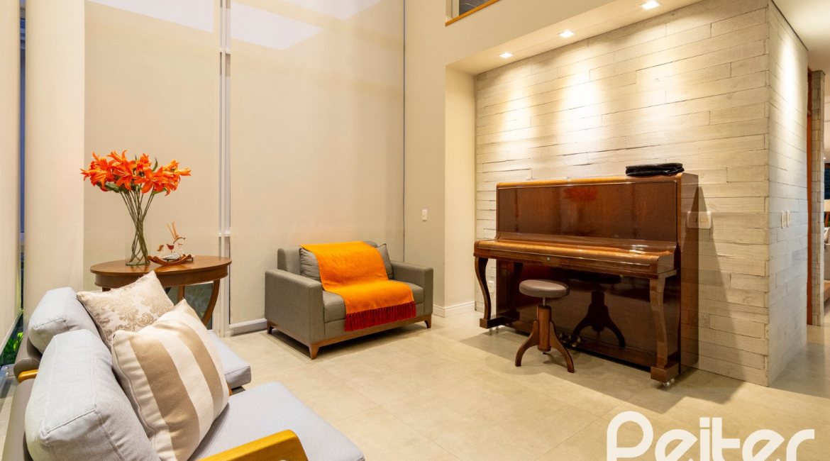 Casa em Condomínio à venda com 308m², 3 dormitórios, 3 suítes, 2 vagas, no bairro Alphaville em PORTO ALEGRE