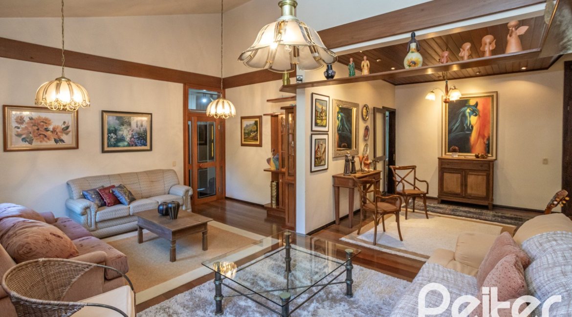 Casa em Condomínio à venda com 280m², 4 dormitórios, 2 suítes, 5 vagas, no bairro Cavalhada em PORTO ALEGRE