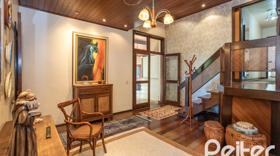 Casa em Condomínio à venda com 280m², 4 dormitórios, 2 suítes, 5 vagas, no bairro Cavalhada em PORTO ALEGRE