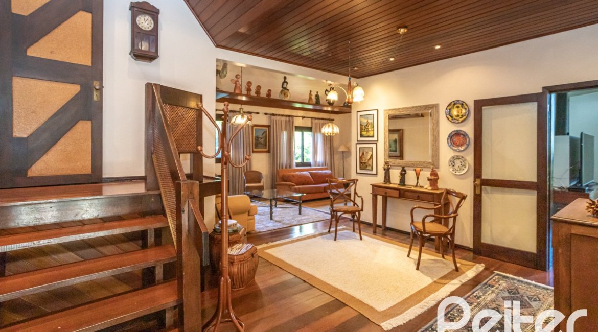 Casa em Condomínio à venda com 280m², 4 dormitórios, 2 suítes, 5 vagas, no bairro Cavalhada em PORTO ALEGRE