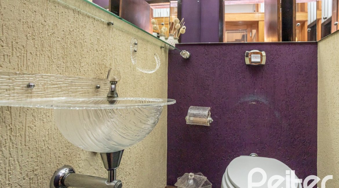 Casa em Condomínio à venda com 280m², 4 dormitórios, 2 suítes, 5 vagas, no bairro Cavalhada em PORTO ALEGRE