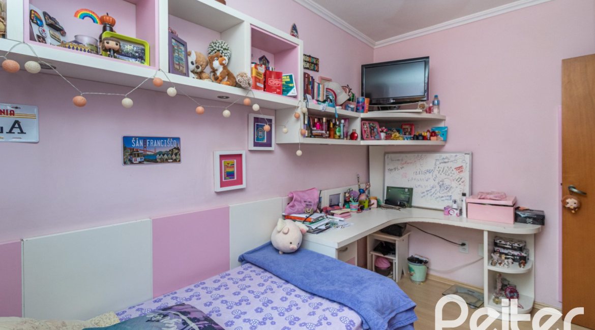 Casa em Condomínio à venda com 175m², 3 dormitórios, 1 suíte, 2 vagas, no bairro Jardim Isabel em Porto Alegre