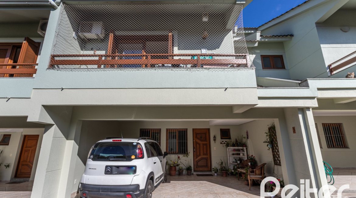 Casa em Condomínio à venda com 175m², 3 dormitórios, 1 suíte, 2 vagas, no bairro Jardim Isabel em Porto Alegre