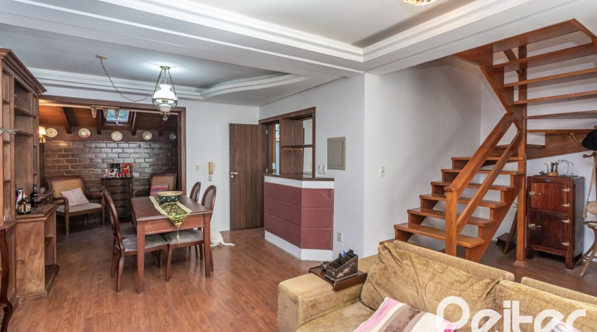 Casa em Condomínio à venda com 175m², 3 dormitórios, 1 suíte, 2 vagas, no bairro Jardim Isabel em Porto Alegre