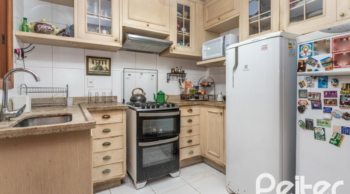 Casa em Condomínio à venda com 175m², 3 dormitórios, 1 suíte, 2 vagas, no bairro Jardim Isabel em Porto Alegre