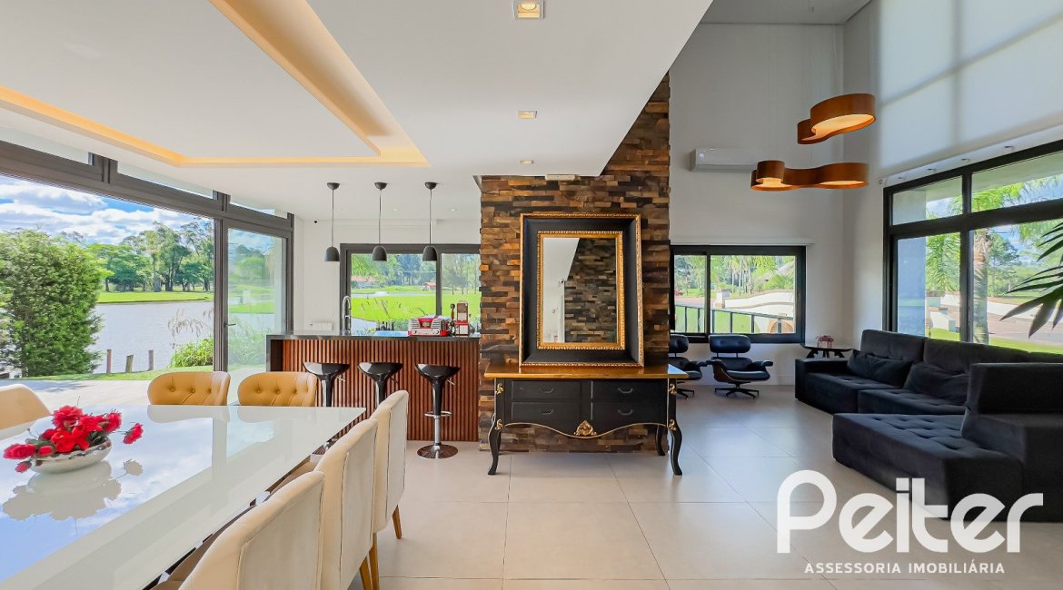 Casa em Condomínio à venda com 385m², 4 dormitórios, 4 suítes, 4 vagas, no bairro Terra Ville em PORTO ALEGRE