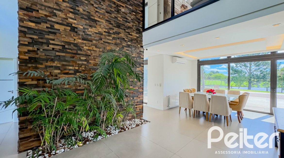 Casa em Condomínio à venda com 385m², 4 dormitórios, 4 suítes, 4 vagas, no bairro Terra Ville em PORTO ALEGRE