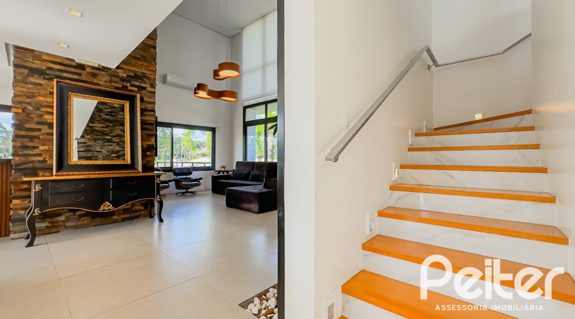 Casa em Condomínio à venda com 385m², 4 dormitórios, 4 suítes, 4 vagas, no bairro Terra Ville em PORTO ALEGRE