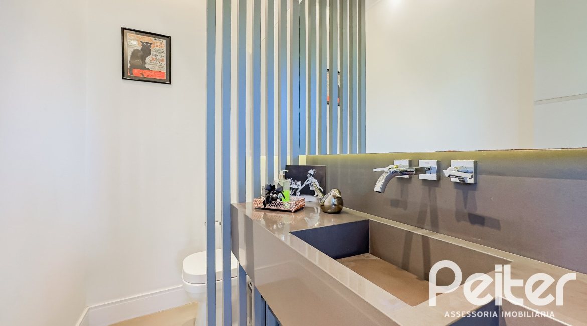 Casa em Condomínio à venda com 385m², 4 dormitórios, 4 suítes, 4 vagas, no bairro Terra Ville em PORTO ALEGRE