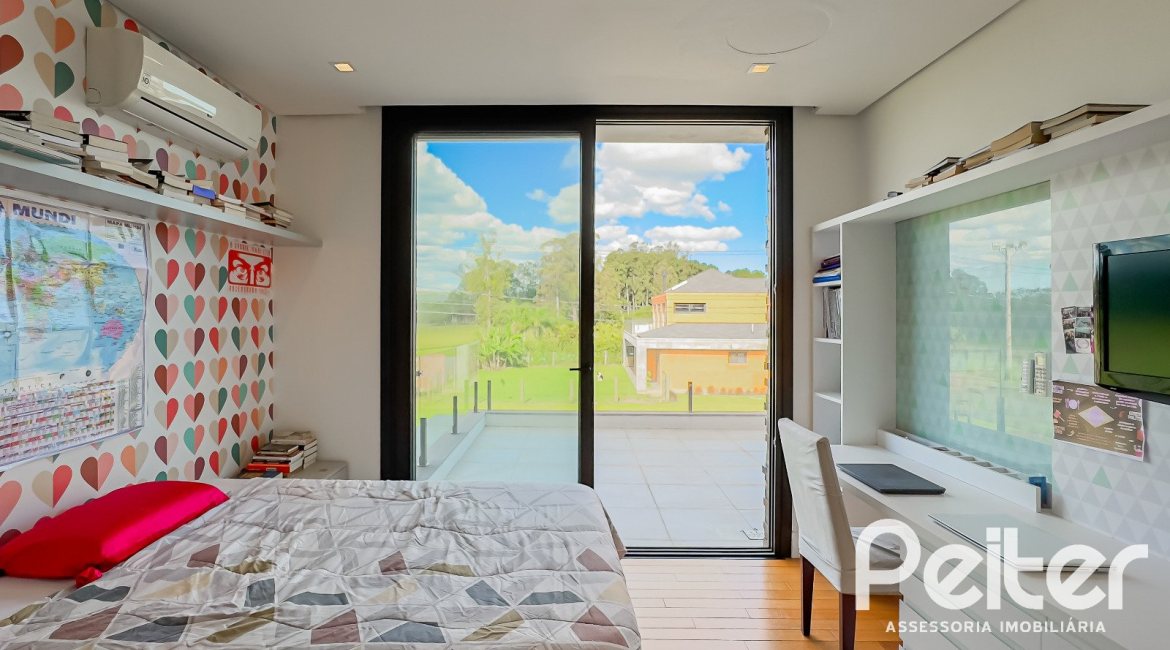 Casa em Condomínio à venda com 385m², 4 dormitórios, 4 suítes, 4 vagas, no bairro Terra Ville em PORTO ALEGRE