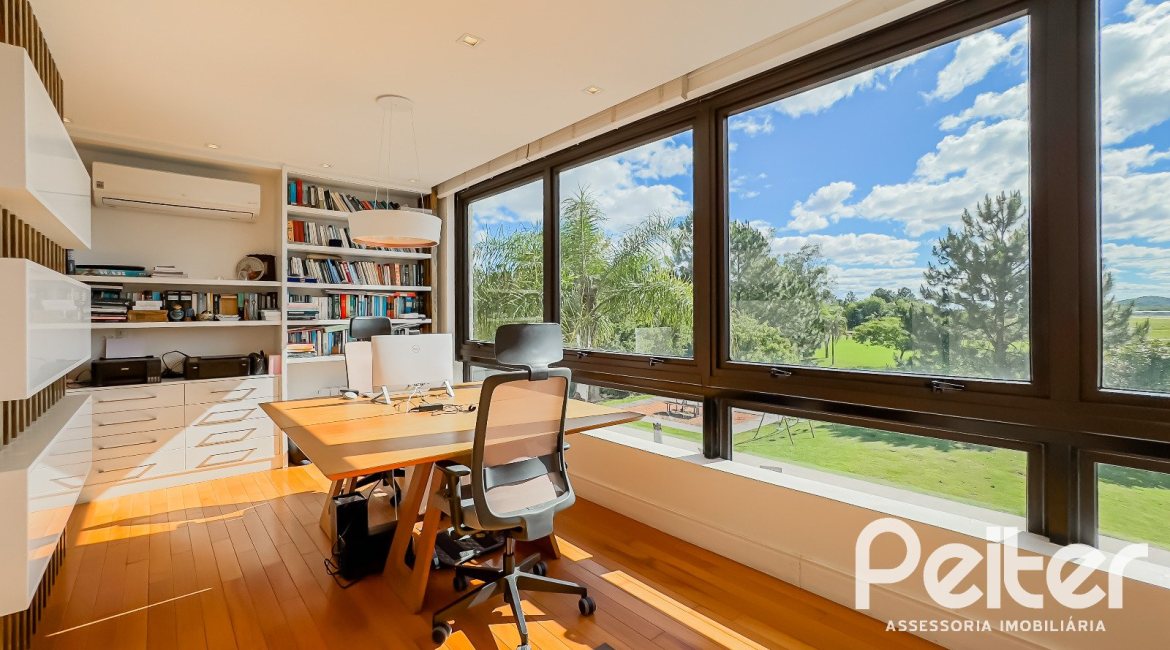 Casa em Condomínio à venda com 385m², 4 dormitórios, 4 suítes, 4 vagas, no bairro Terra Ville em PORTO ALEGRE