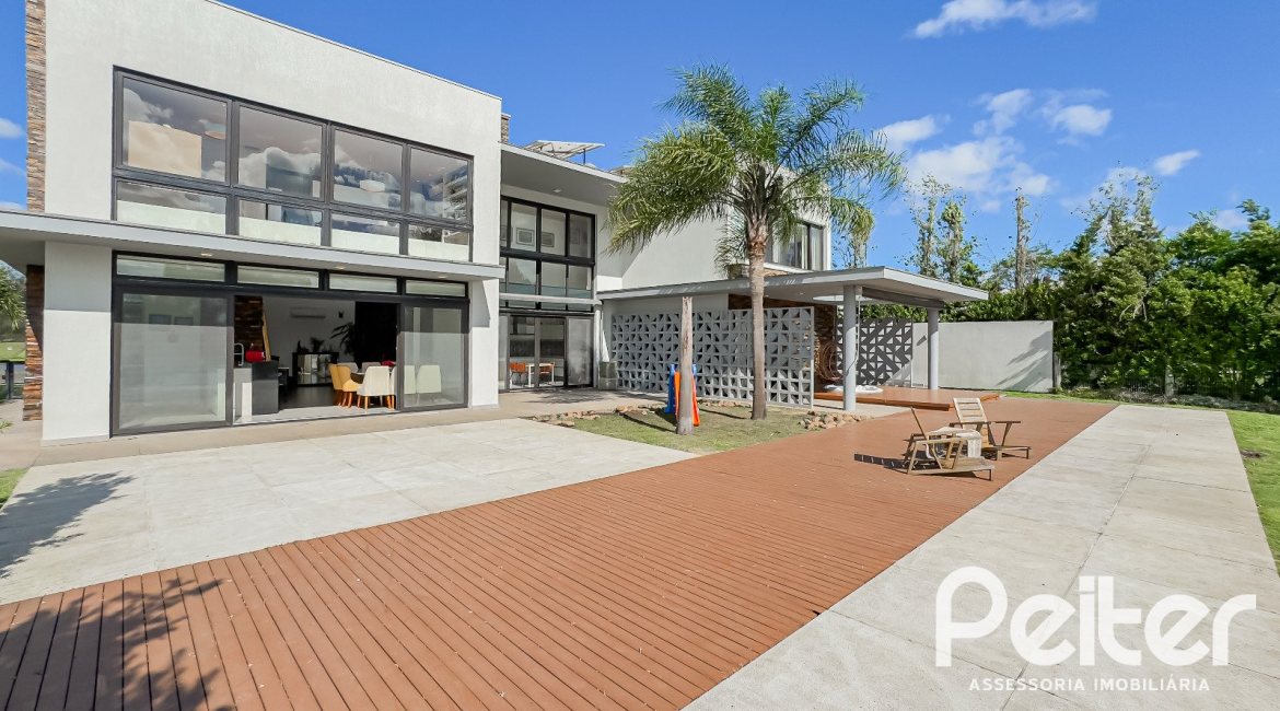 Casa em Condomínio à venda com 385m², 4 dormitórios, 4 suítes, 4 vagas, no bairro Terra Ville em PORTO ALEGRE