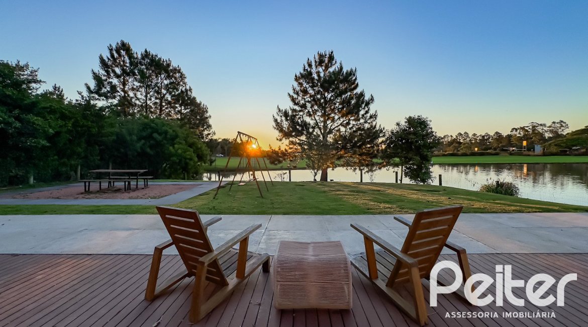 Casa em Condomínio à venda com 385m², 4 dormitórios, 4 suítes, 4 vagas, no bairro Terra Ville em PORTO ALEGRE