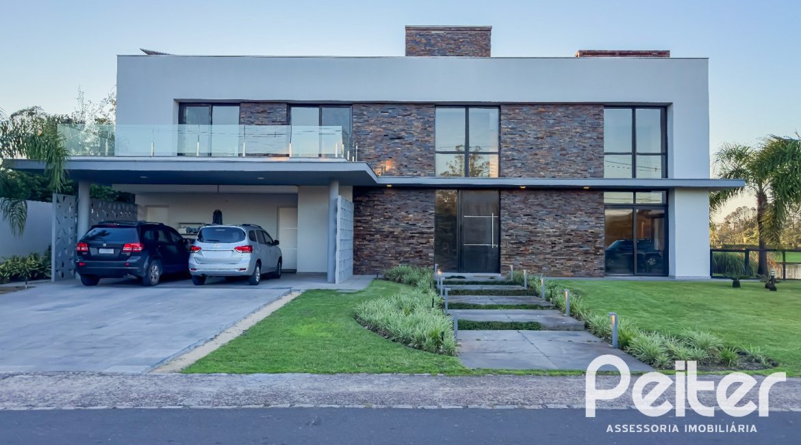 Casa em Condomínio à venda com 385m², 4 dormitórios, 4 suítes, 4 vagas, no bairro Terra Ville em PORTO ALEGRE