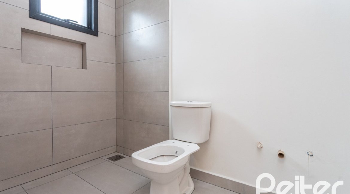 Casa em Condomínio à venda com 96m², 3 dormitórios, 1 suíte, 2 vagas, no bairro Tristeza em Porto Alegre