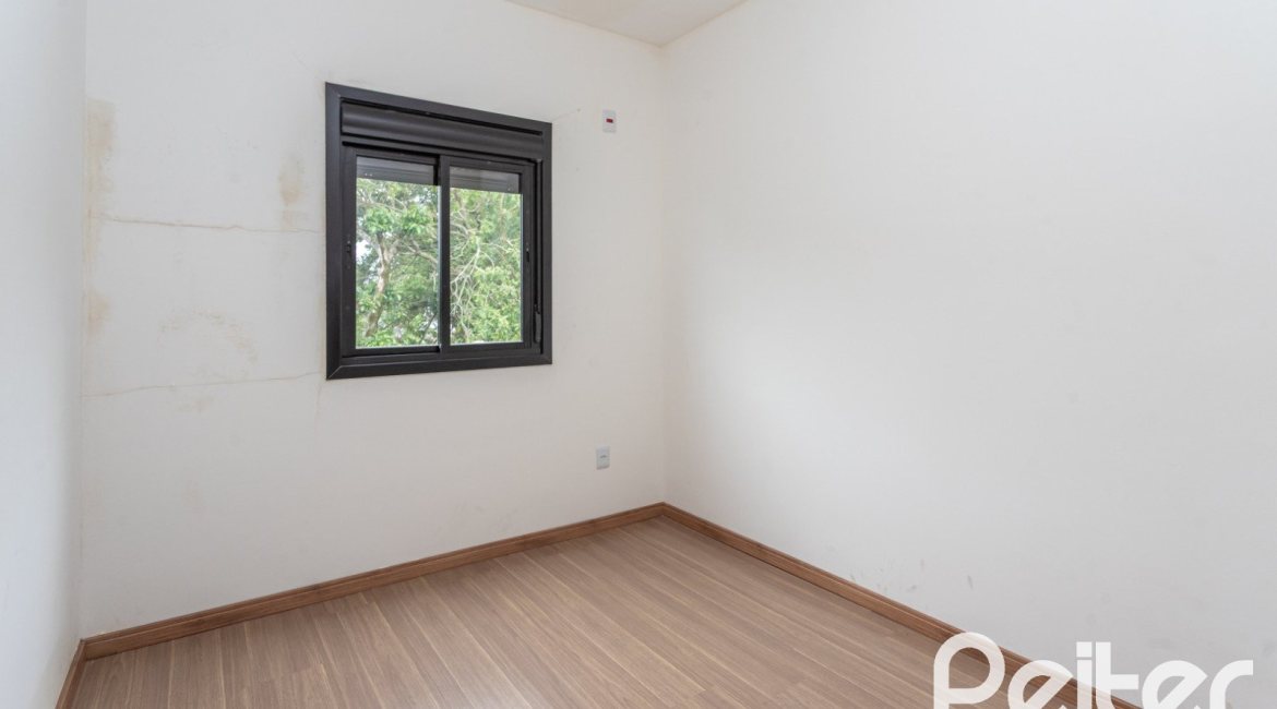 Casa em Condomínio à venda com 96m², 3 dormitórios, 1 suíte, 2 vagas, no bairro Tristeza em Porto Alegre