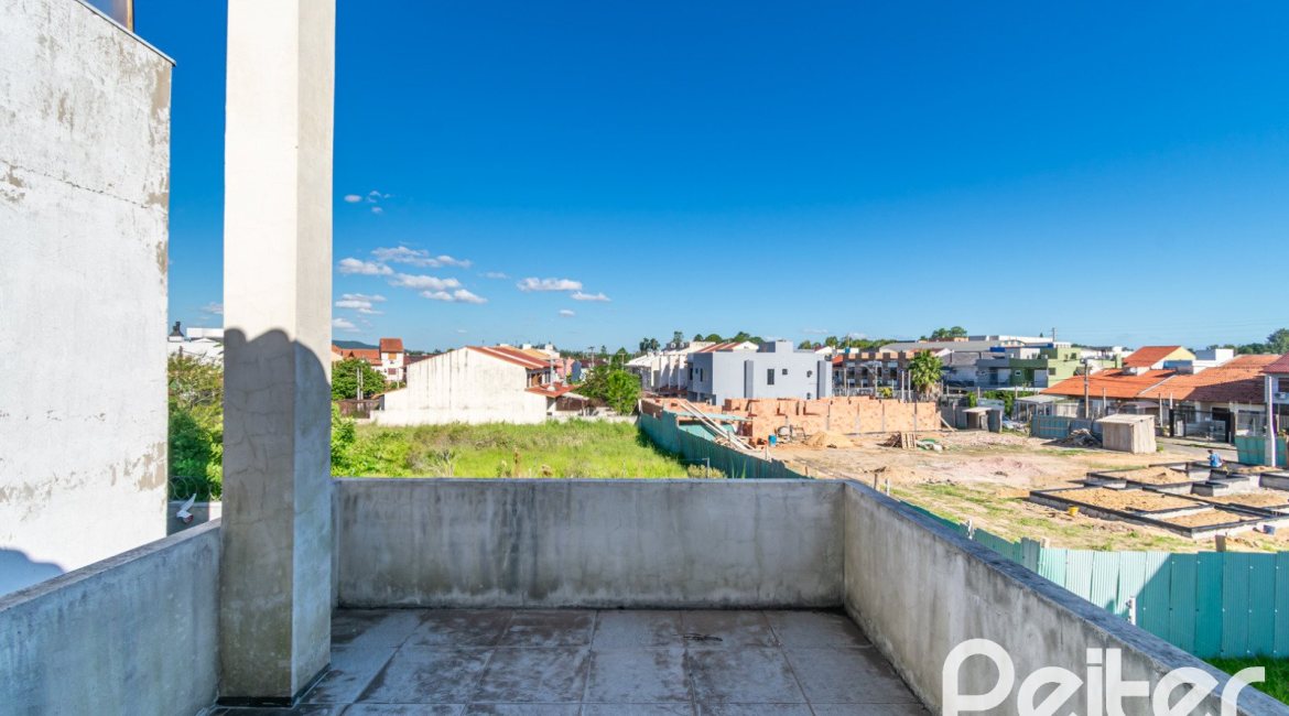 Casa à venda com 67m², 2 dormitórios, 1 vaga, no bairro Hípica em Porto Alegre