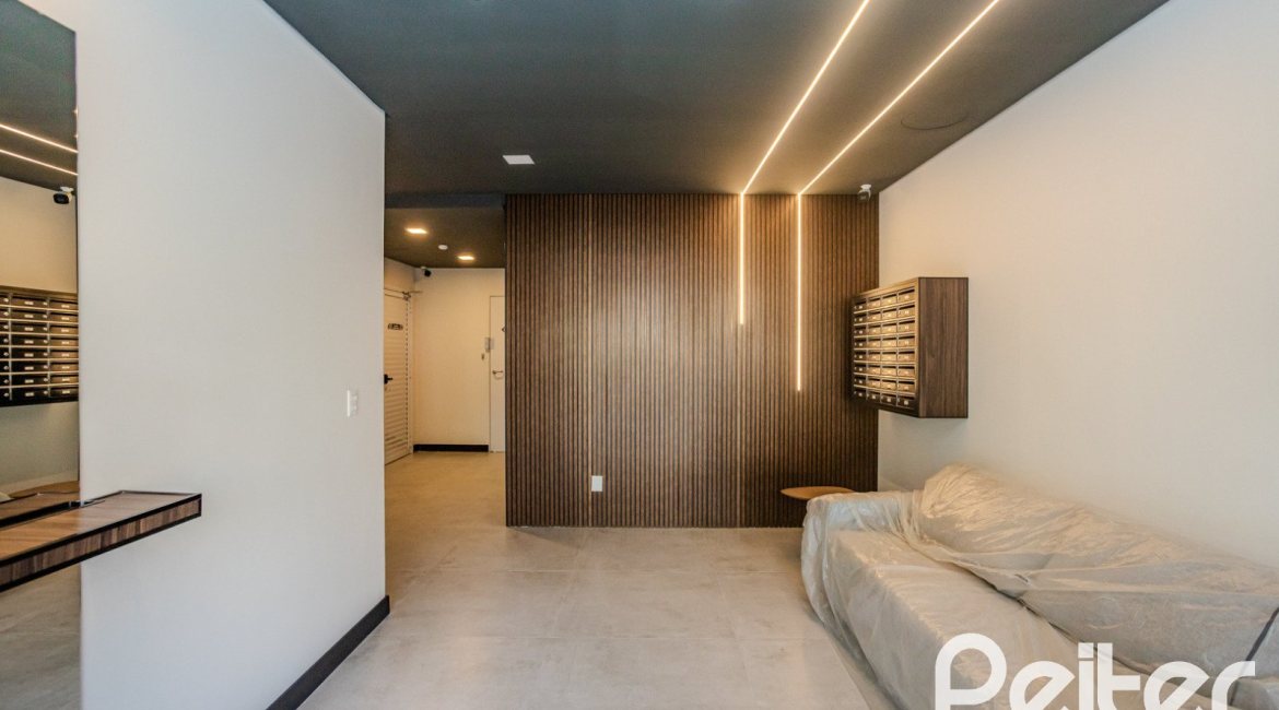 Apartamento à venda com 92m², 3 dormitórios, 1 suíte, 2 vagas, no bairro Tristeza em Porto Alegre