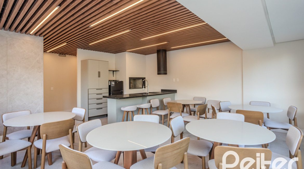 Apartamento à venda com 92m², 3 dormitórios, 1 suíte, 2 vagas, no bairro Tristeza em Porto Alegre