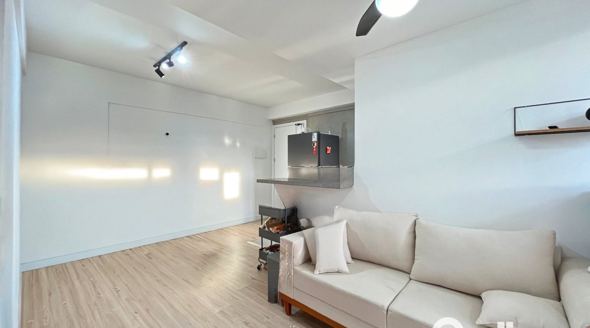 Apartamento à venda com 50m², 2 dormitórios, 1 vaga, no bairro Glória em Porto Alegre