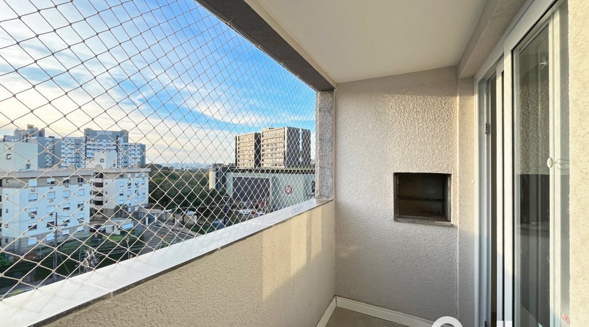 Apartamento à venda com 50m², 2 dormitórios, 1 vaga, no bairro Glória em Porto Alegre