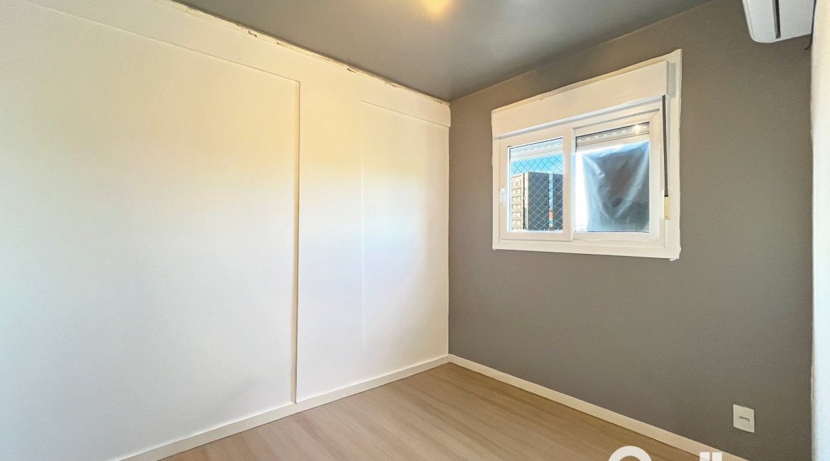 Apartamento à venda com 50m², 2 dormitórios, 1 vaga, no bairro Glória em Porto Alegre