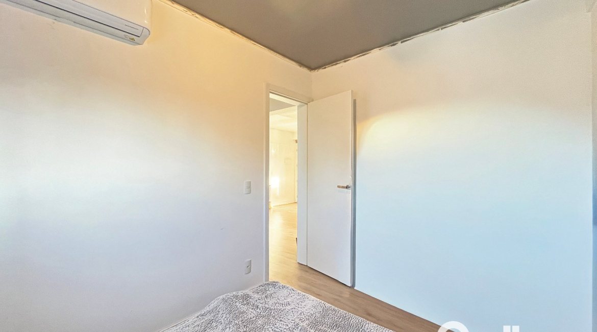 Apartamento à venda com 50m², 2 dormitórios, 1 vaga, no bairro Glória em Porto Alegre