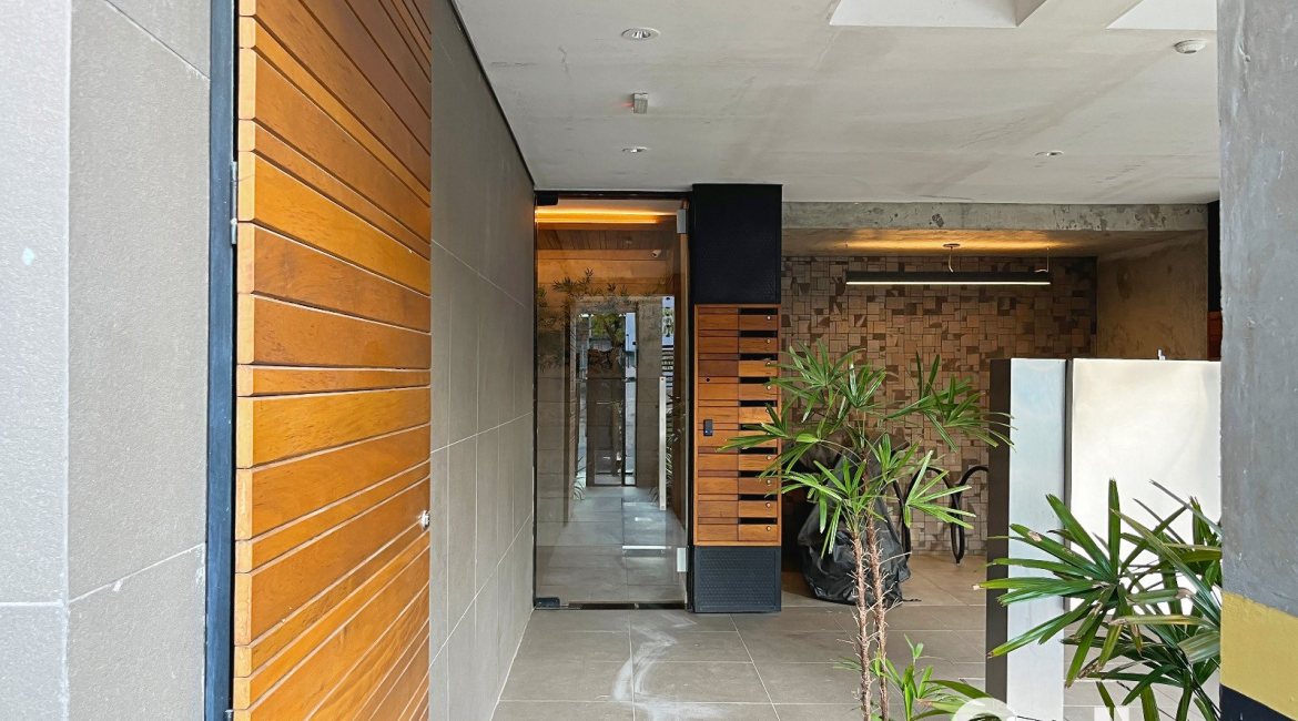 Apartamento à venda com 50m², 2 dormitórios, 1 vaga, no bairro Glória em Porto Alegre