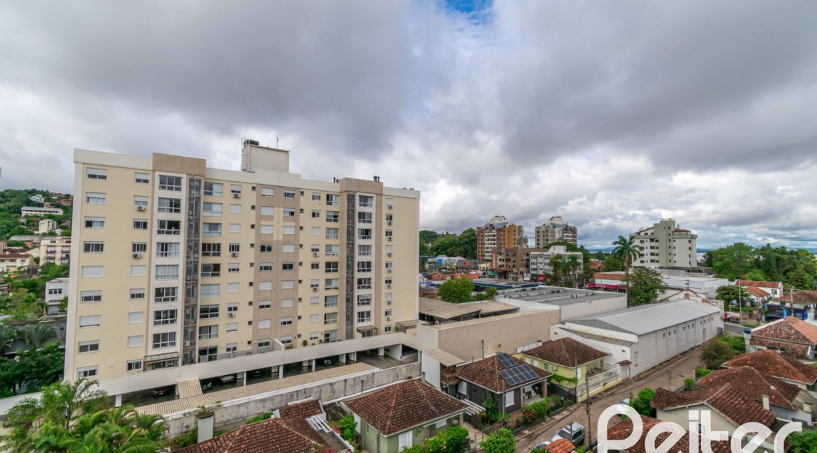 Apartamento à venda com 40m², 1 dormitório, 1 suíte, 1 vaga, no bairro Tristeza em PORTO ALEGRE