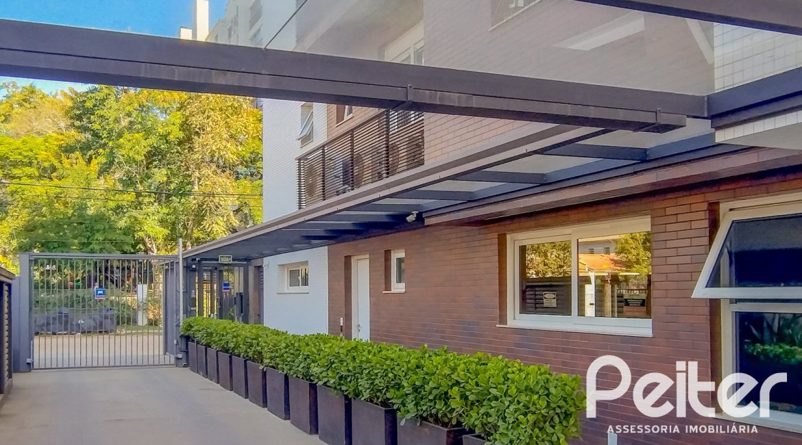 Apartamento à venda com 142m², 3 dormitórios, 1 suíte, 2 vagas, no bairro Tristeza em PORTO ALEGRE