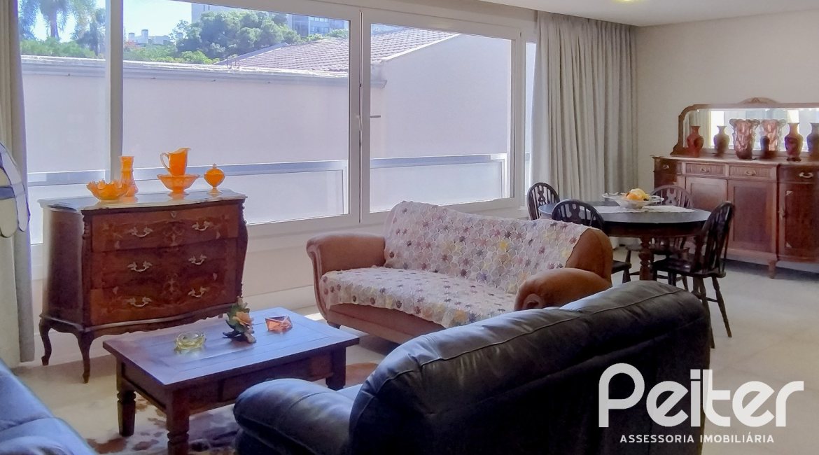 Apartamento à venda com 142m², 3 dormitórios, 1 suíte, 2 vagas, no bairro Tristeza em PORTO ALEGRE