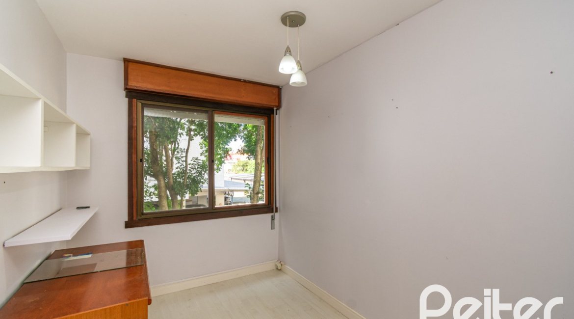 Apartamento à venda com 74m², 2 dormitórios, 1 vaga, no bairro Tristeza em Porto Alegre