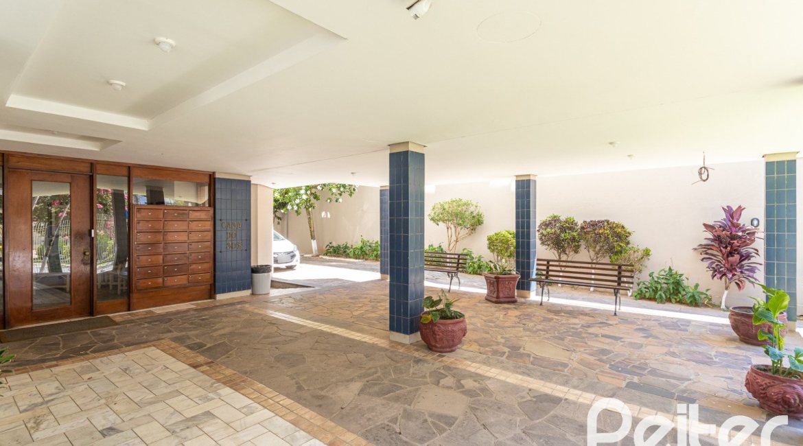 Apartamento à venda com 74m², 2 dormitórios, 1 vaga, no bairro Tristeza em Porto Alegre