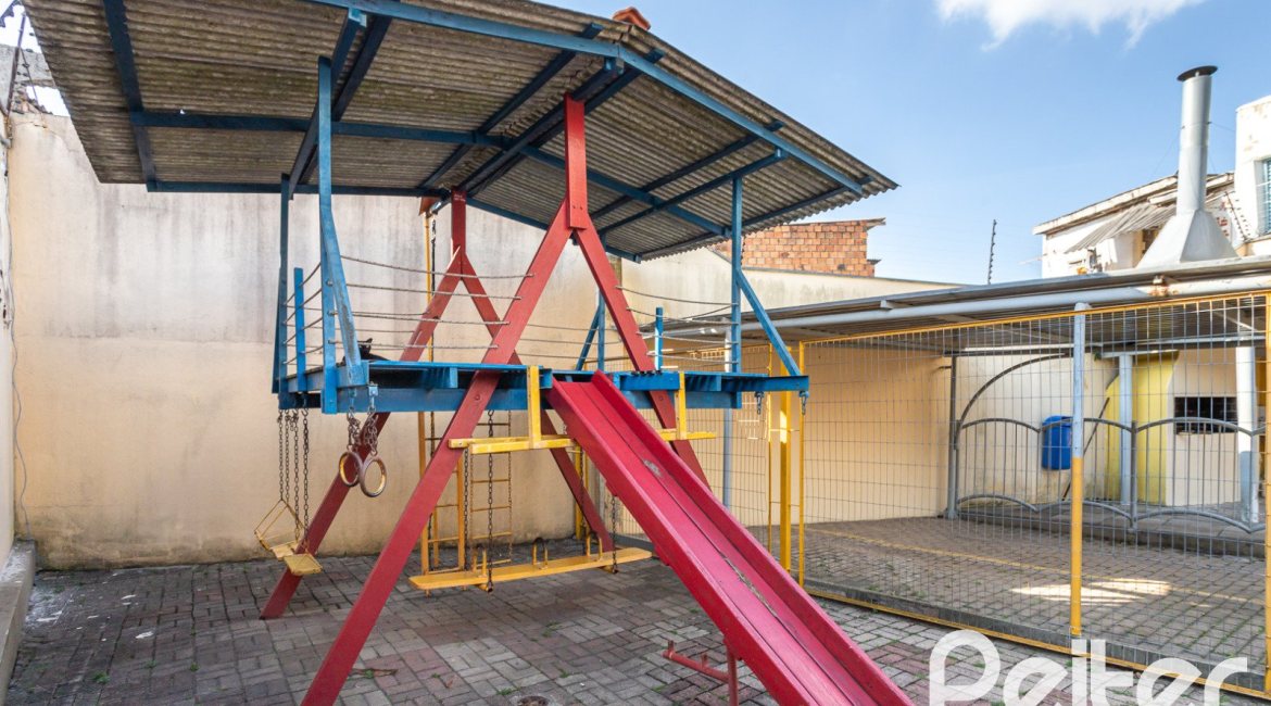 Apartamento à venda com 55m², 2 dormitórios, 1 vaga, no bairro Cavalhada em Porto Alegre