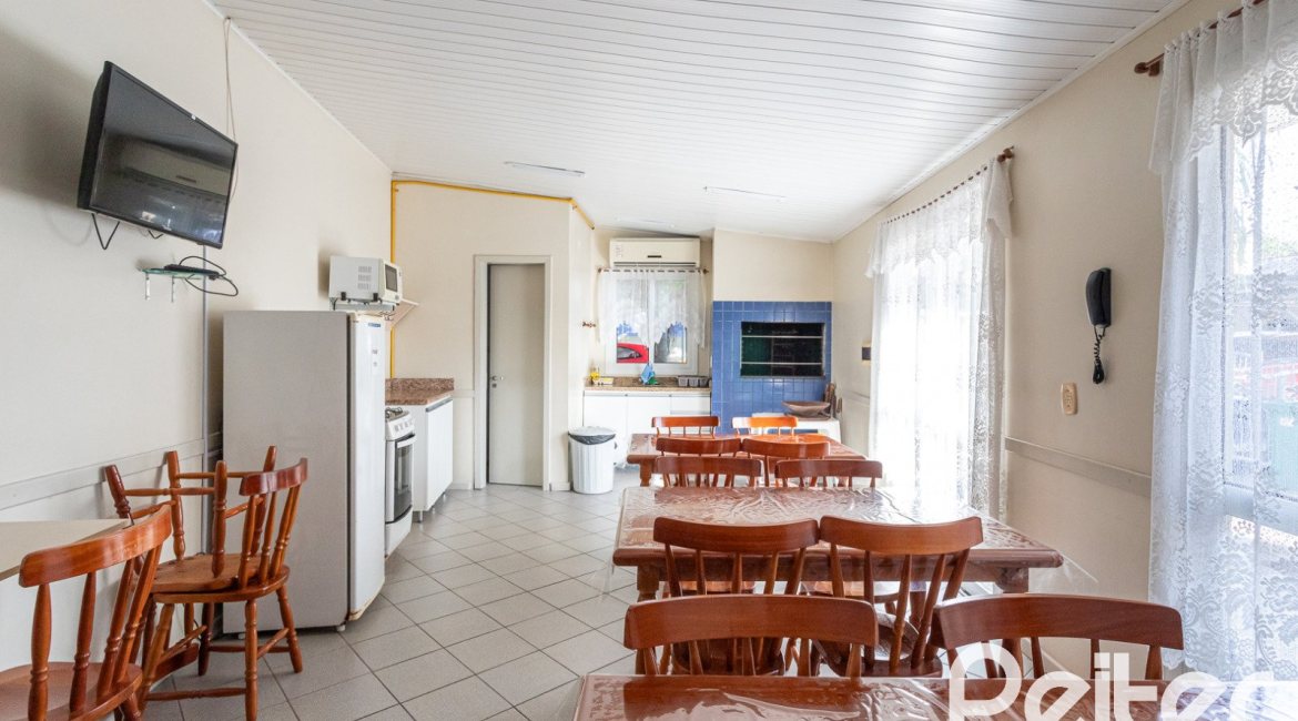 Apartamento à venda com 55m², 2 dormitórios, 1 vaga, no bairro Cavalhada em Porto Alegre