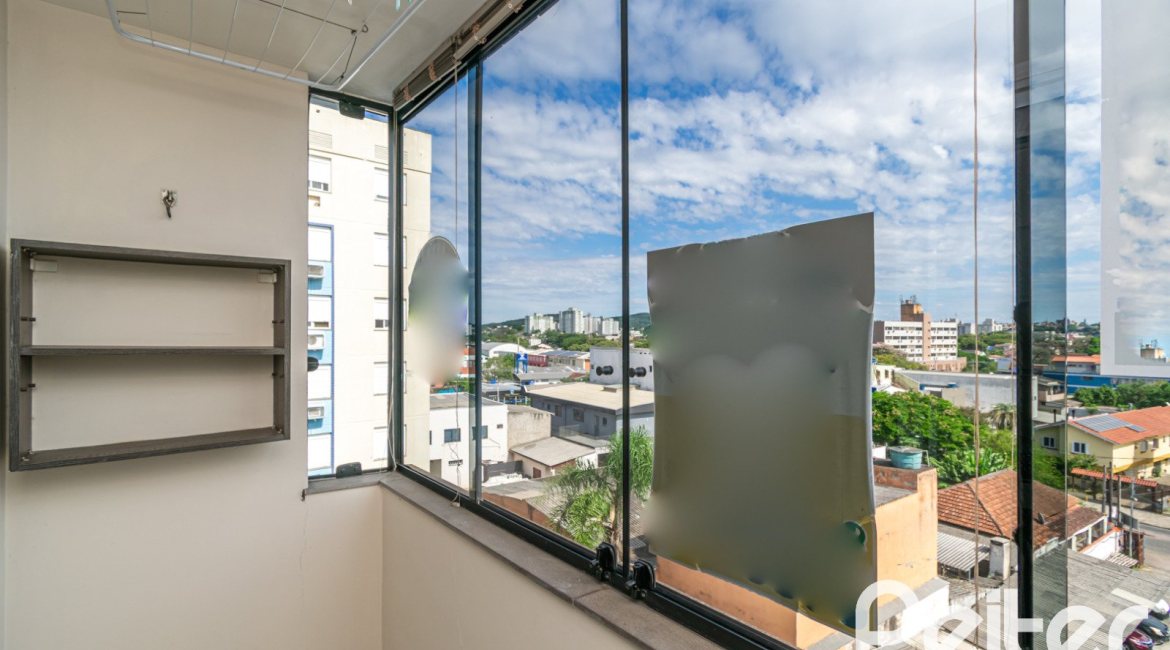 Apartamento à venda com 55m², 2 dormitórios, 1 vaga, no bairro Cavalhada em Porto Alegre
