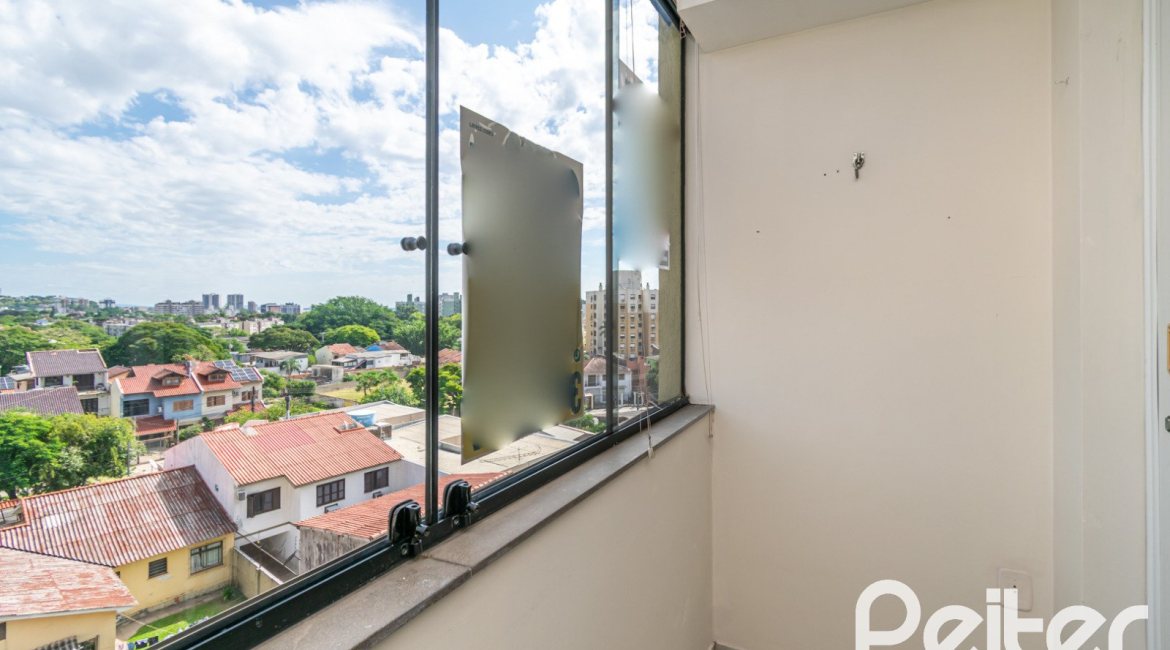 Apartamento à venda com 55m², 2 dormitórios, 1 vaga, no bairro Cavalhada em Porto Alegre