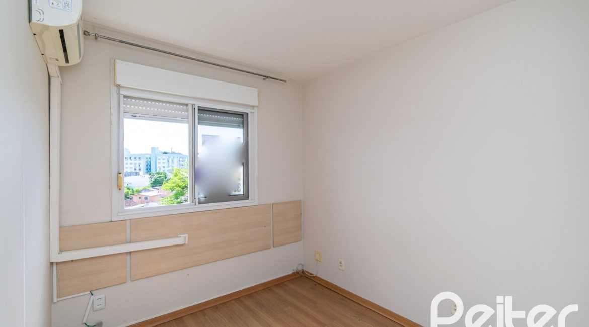 Apartamento à venda com 55m², 2 dormitórios, 1 vaga, no bairro Cavalhada em Porto Alegre