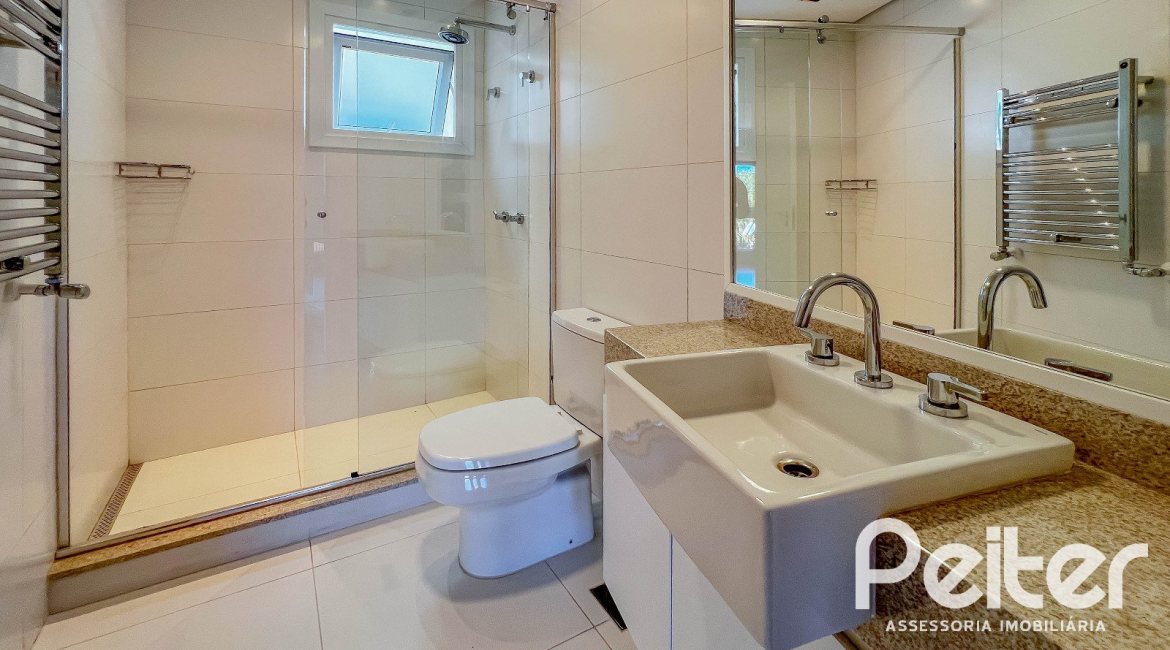 Cobertura à venda com 384m², 3 dormitórios, 3 suítes, 3 vagas, no bairro Tristeza em Porto Alegre