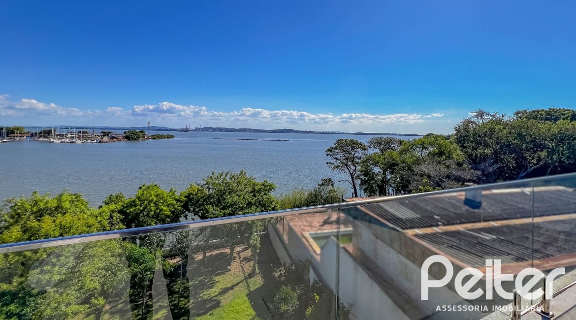 Cobertura à venda com 384m², 3 dormitórios, 3 suítes, 3 vagas, no bairro Tristeza em Porto Alegre