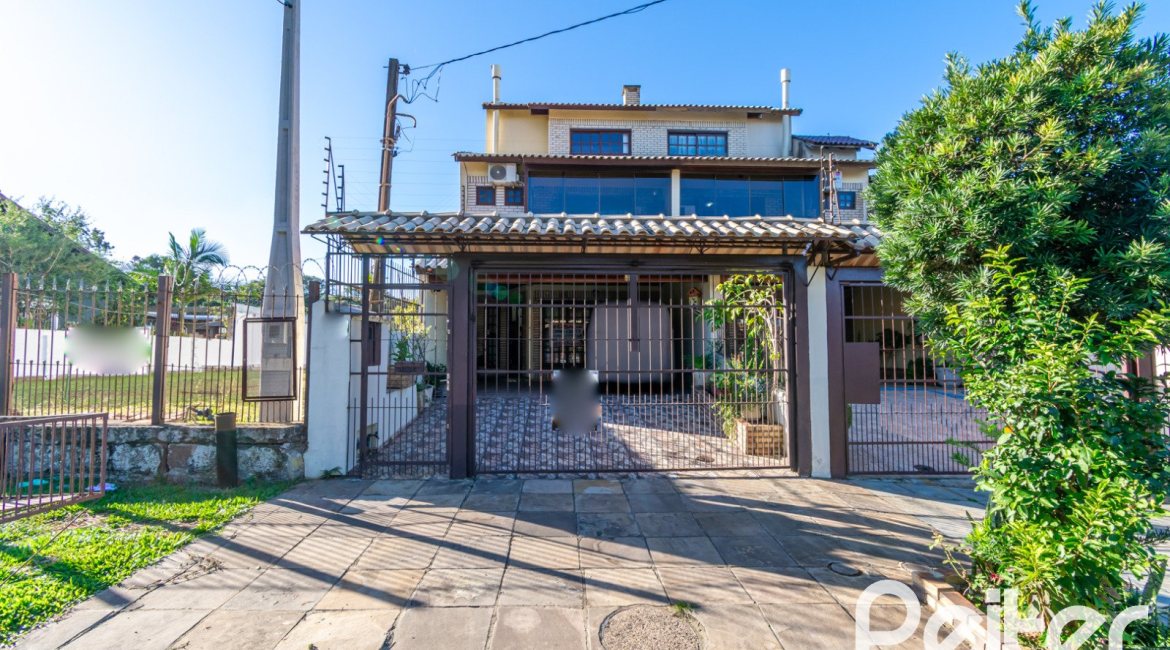 Casa à venda com 165m², 3 dormitórios, 1 suíte, 2 vagas, no bairro Ipanema em Porto Alegre