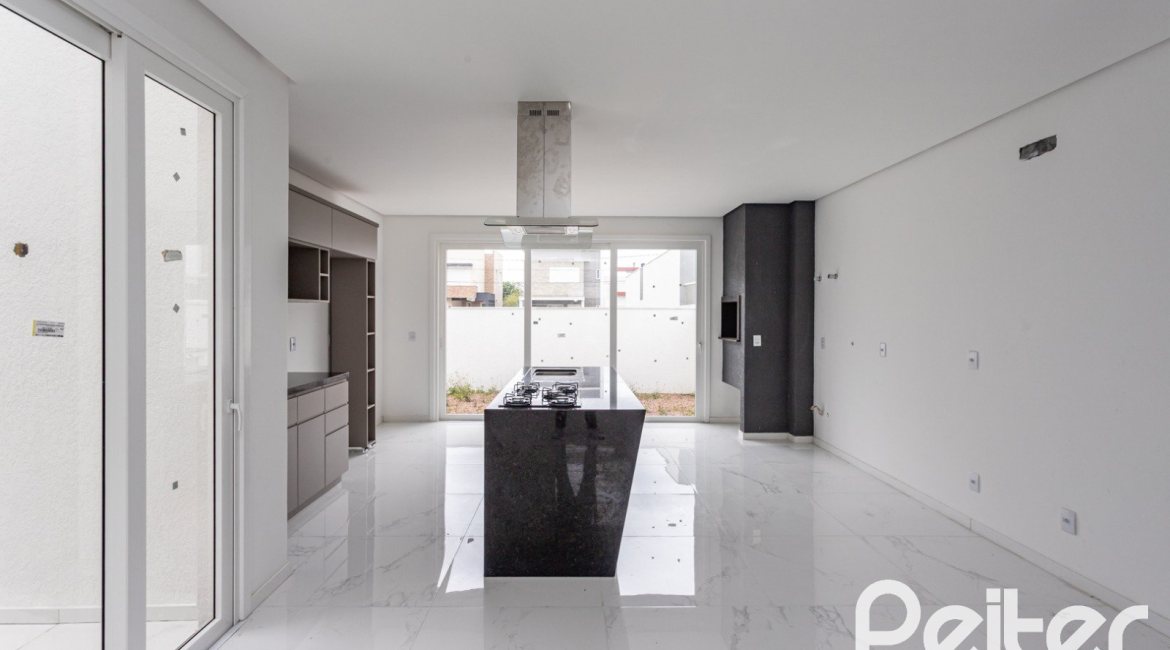 Casa em Condomínio à venda com 154m², 3 dormitórios, 3 suítes, 2 vagas, no bairro Hípica em PORTO ALEGRE