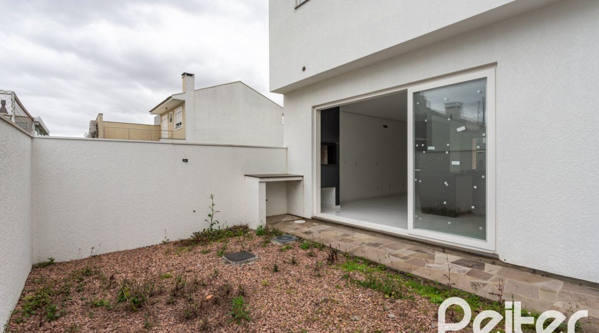 Casa em Condomínio à venda com 154m², 3 dormitórios, 3 suítes, 2 vagas, no bairro Hípica em PORTO ALEGRE