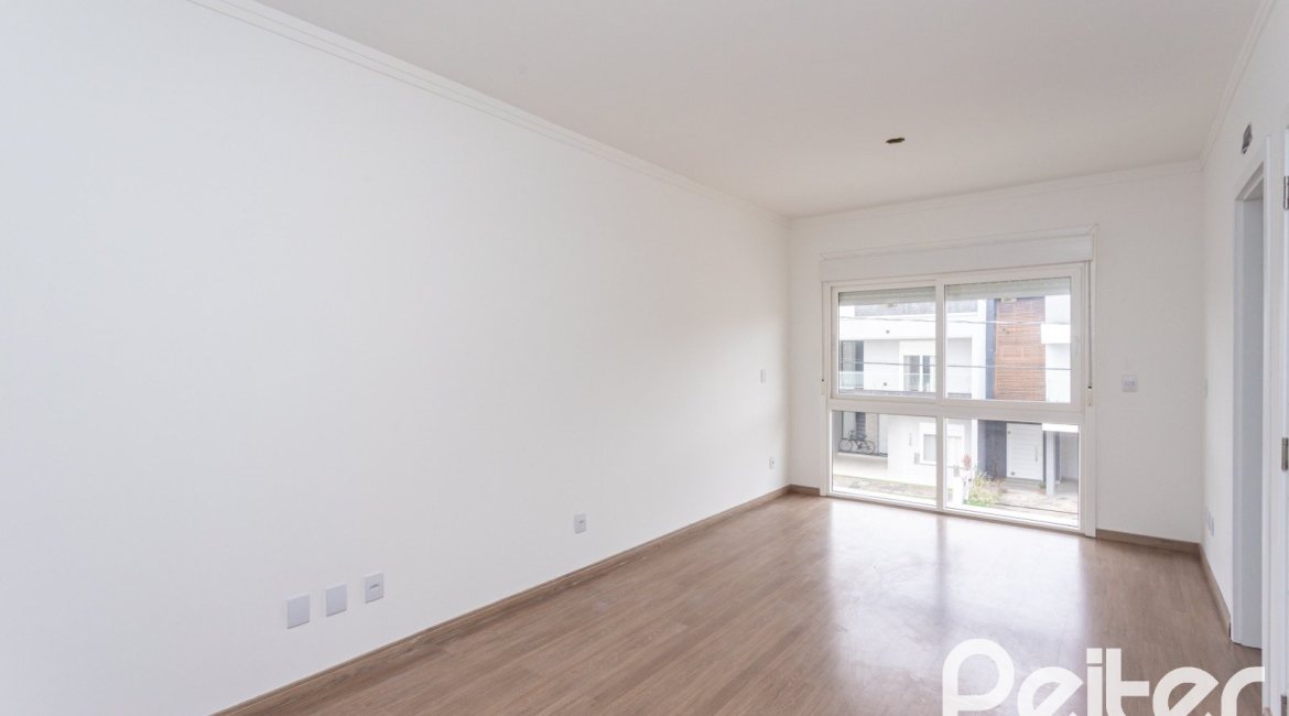 Casa em Condomínio à venda com 154m², 3 dormitórios, 3 suítes, 2 vagas, no bairro Hípica em PORTO ALEGRE