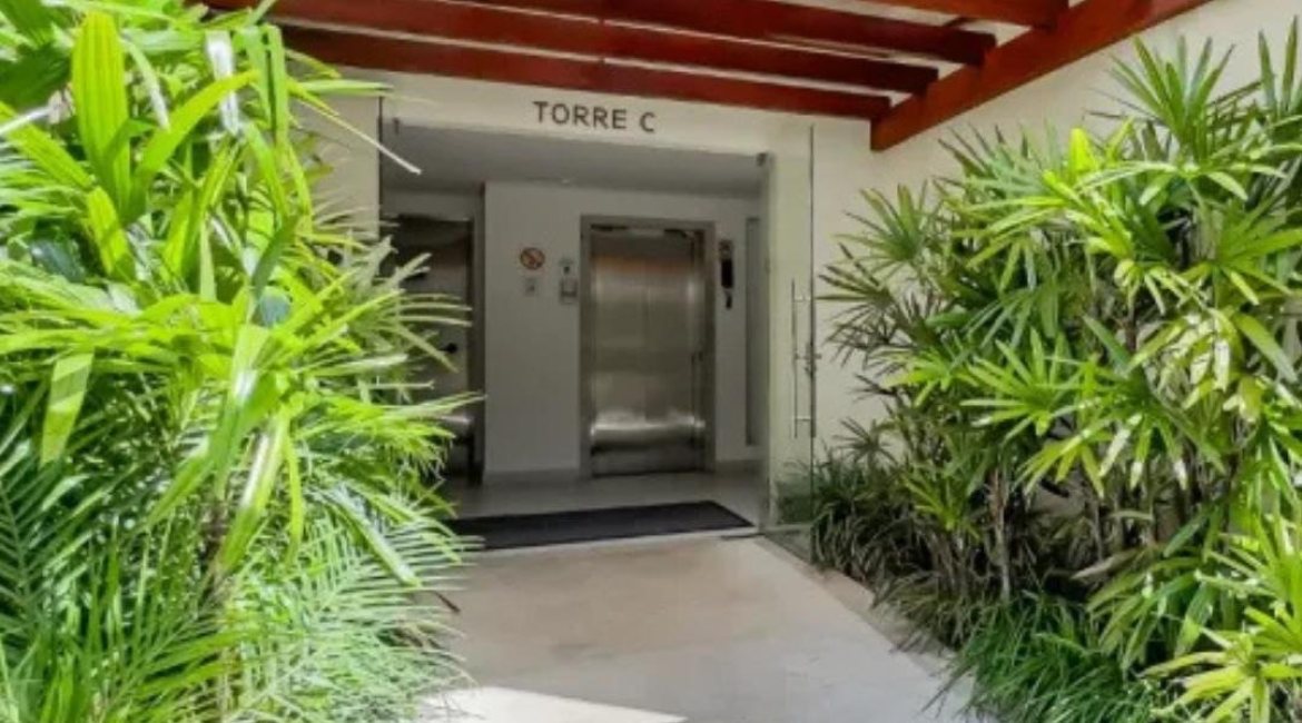 Apartamento à venda com 57m², 2 dormitórios, 1 suíte, 1 vaga, no bairro Vila Nova em PORTO ALEGRE