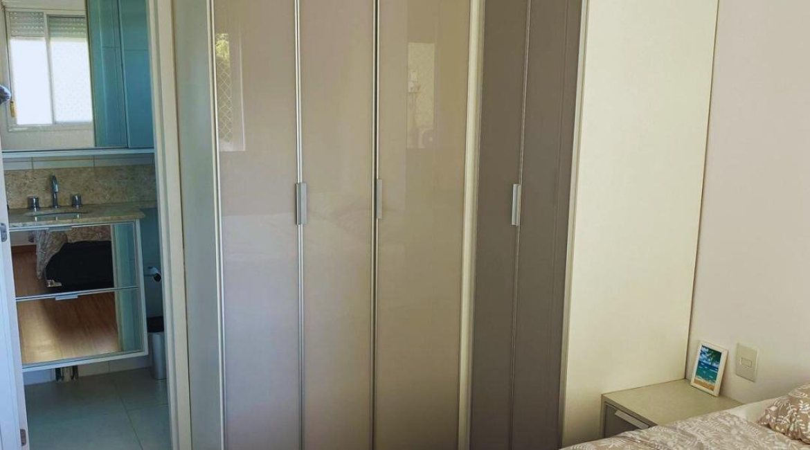 Apartamento à venda com 57m², 2 dormitórios, 1 suíte, 1 vaga, no bairro Vila Nova em PORTO ALEGRE