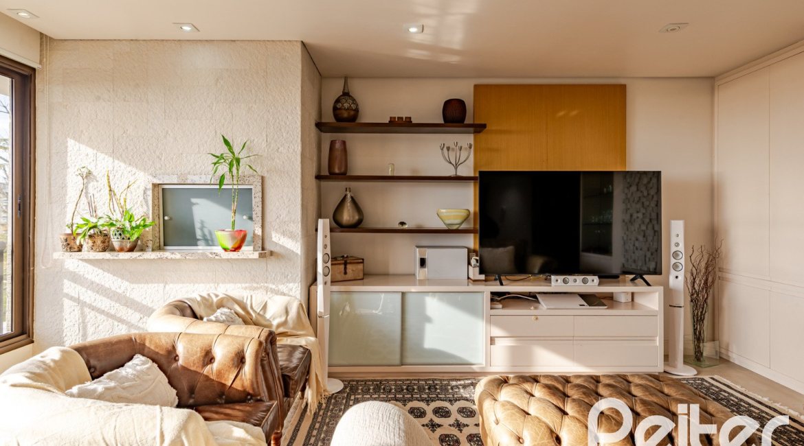 Apartamento à venda com 94m², 3 dormitórios, 1 suíte, 2 vagas, no bairro Tristeza em PORTO ALEGRE