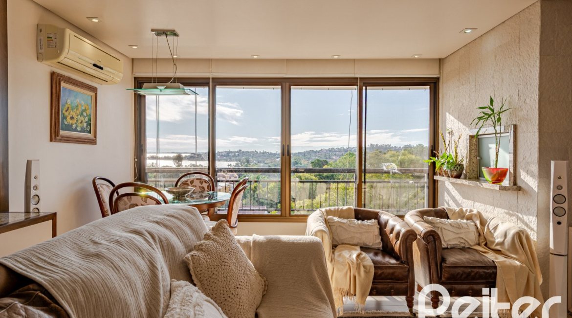 Apartamento à venda com 94m², 3 dormitórios, 1 suíte, 2 vagas, no bairro Tristeza em PORTO ALEGRE