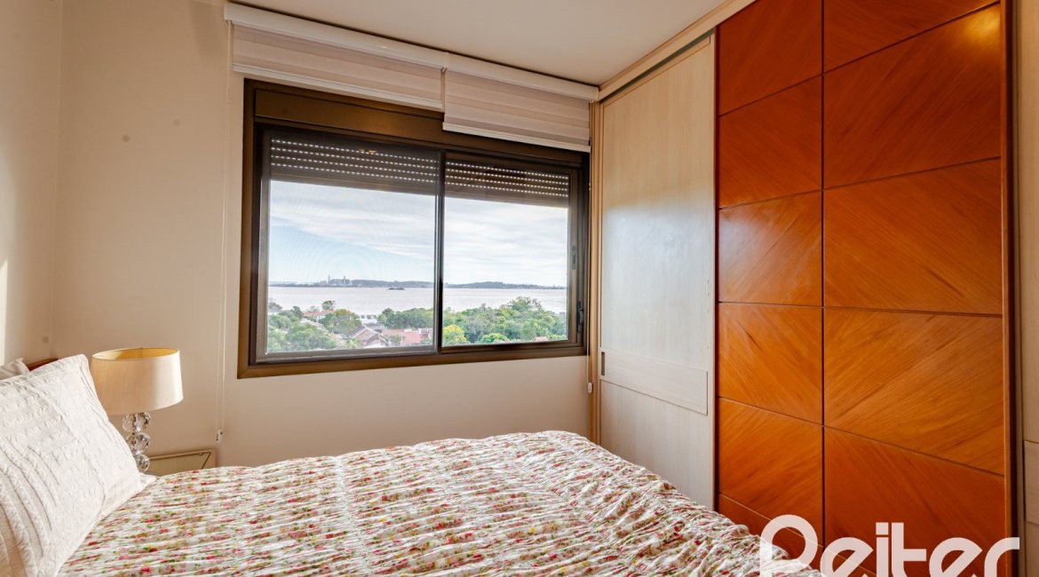 Apartamento à venda com 94m², 3 dormitórios, 1 suíte, 2 vagas, no bairro Tristeza em PORTO ALEGRE