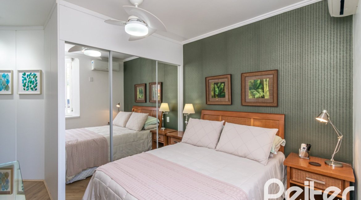 Casa em Condomínio à venda com 179m², 3 dormitórios, 1 suíte, 3 vagas, no bairro Tristeza em Porto Alegre